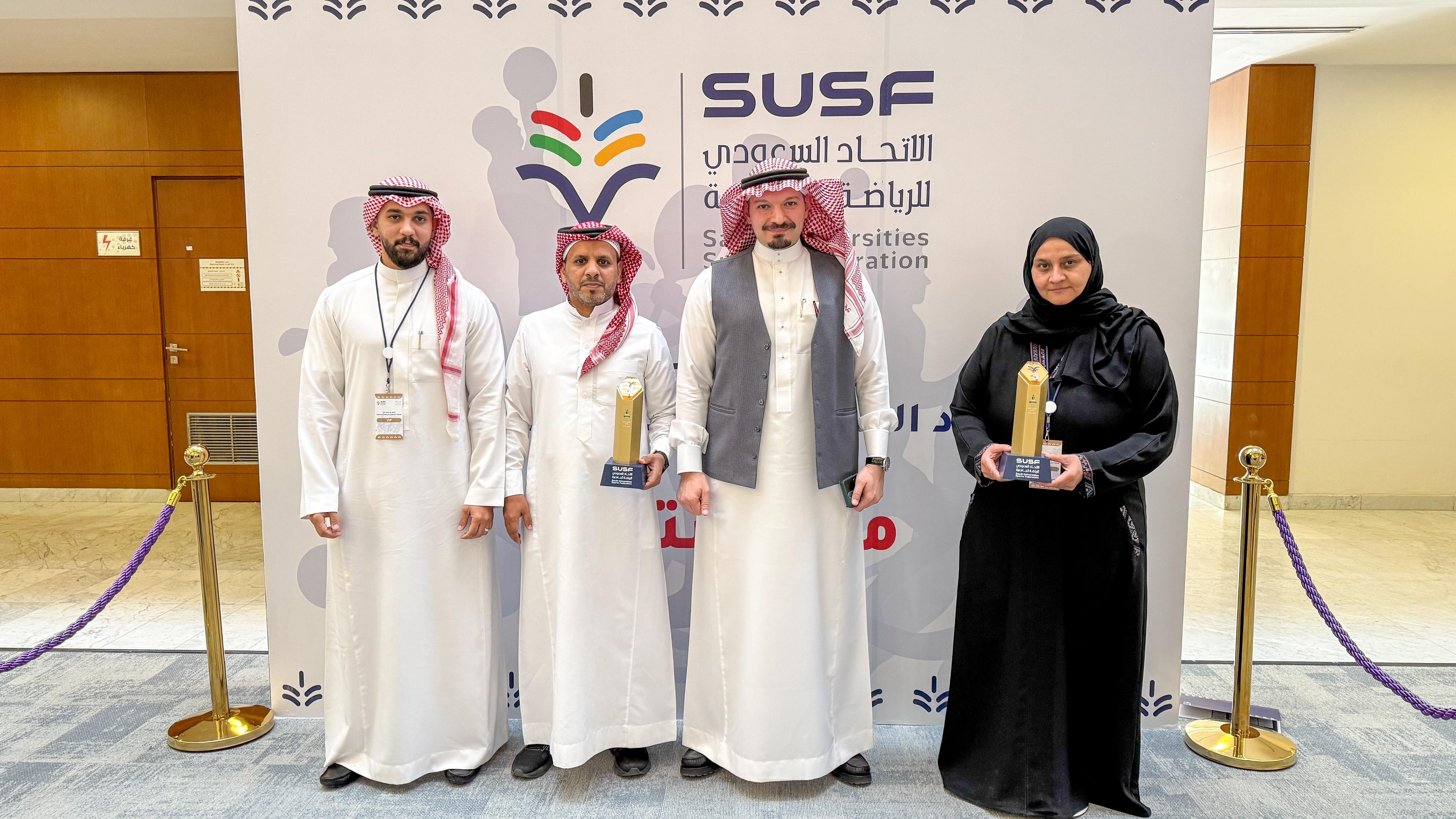 جامعة الملك عبد العزيز تتصدر مؤشر أداء الجامعات للموسم الـ 15 للطلاب والطالبات
